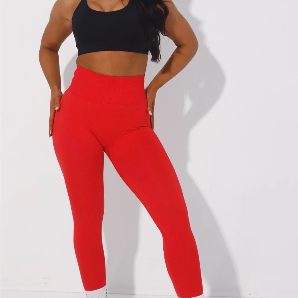 Velocity Scrunch Bum Leggings - image 2